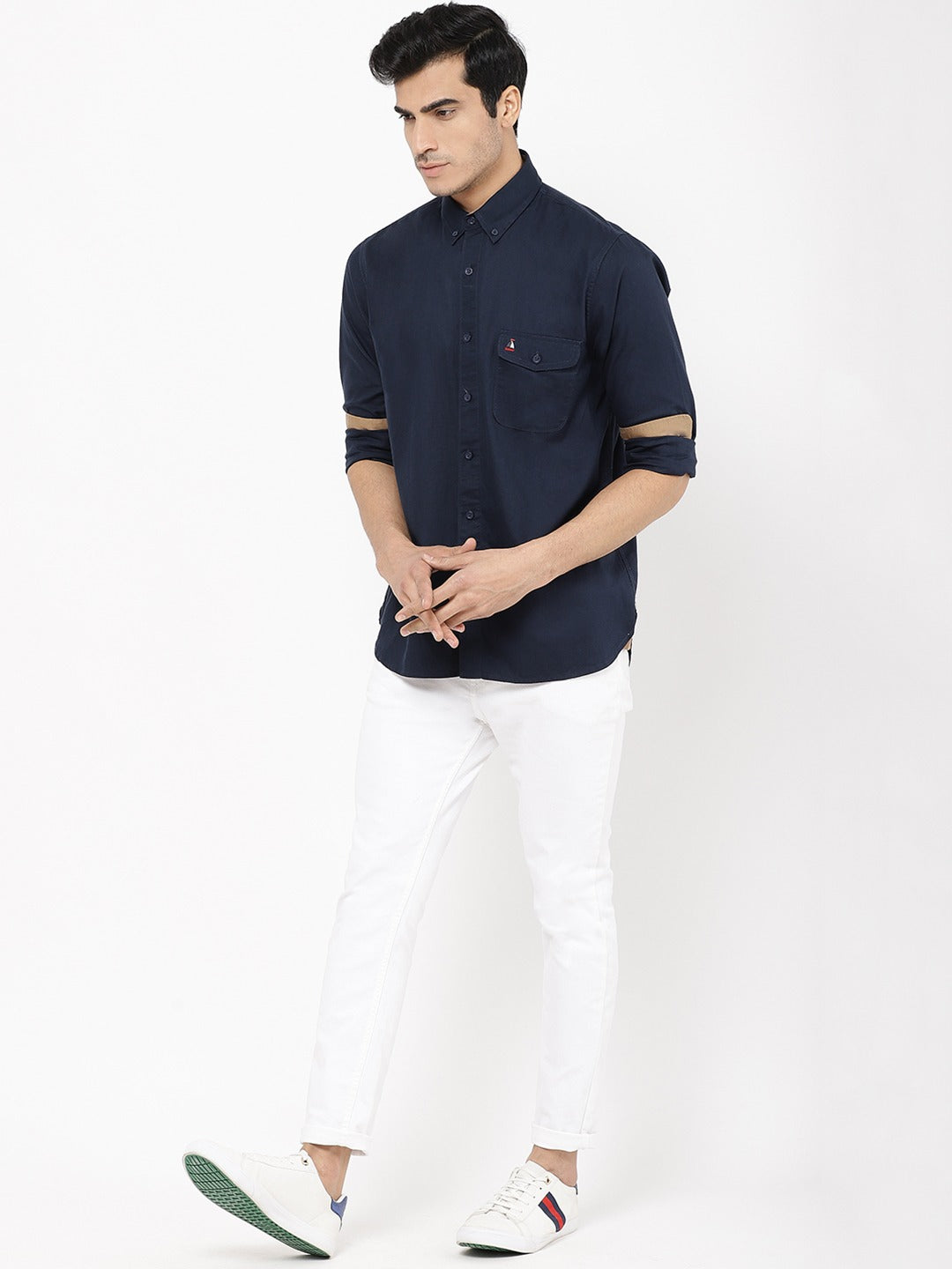 Relaxed Regular Fit Solid Casual Shirt