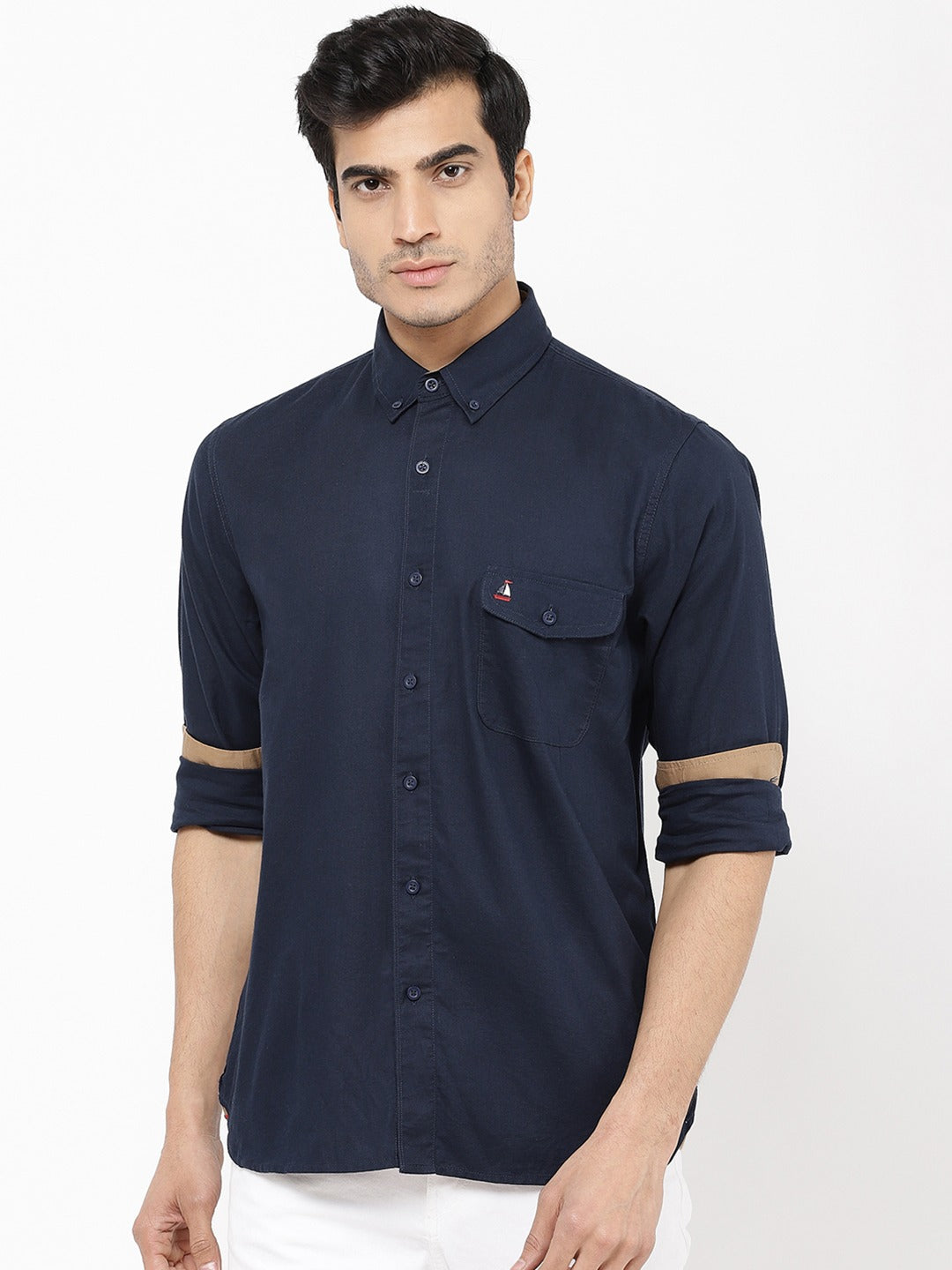 Relaxed Regular Fit Solid Casual Shirt
